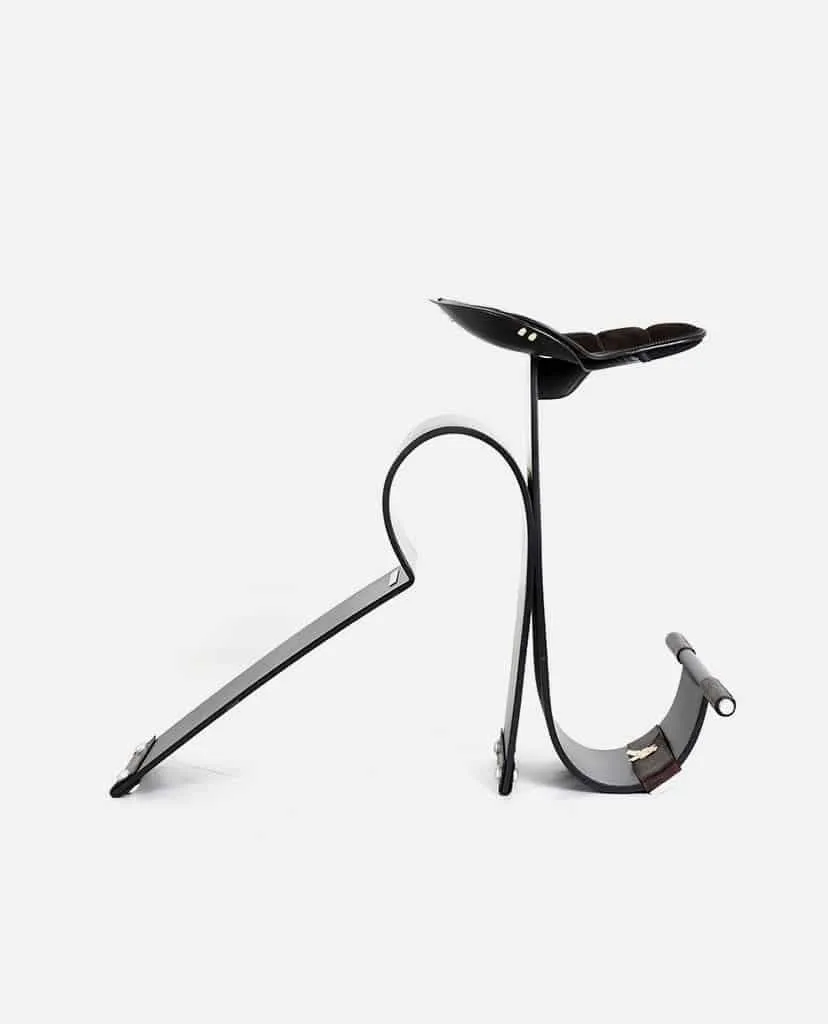 Cirka Carbon Fiber Chair