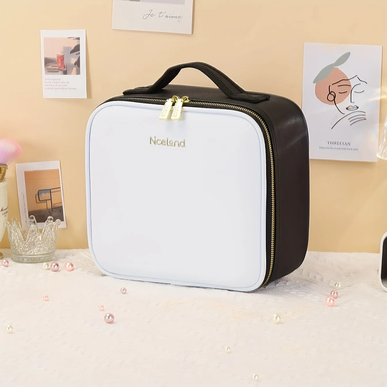 Travel Makeup Bag With LED Lighted & Mirror
